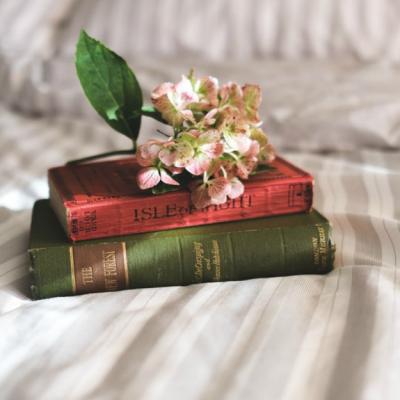 7 cărți de oferit cadou pentru fiecare din lista ta!