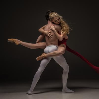 Iubire in pasi de muzica latino