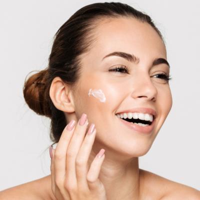 Ai grijă de tenul tău: Folosește crema de față!