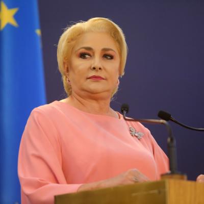 Viorica Dăncilă a dezvăluit momentul care i-a schimbat viața: Nu am putut pleca acasă fără Victor. Povestea adopției fiului său 