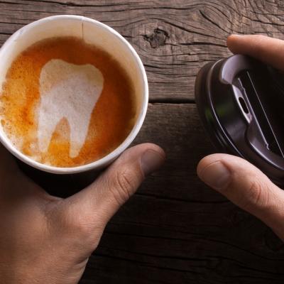 Secretul dinților albi. Ce trebuie să faci ca să-i ai?