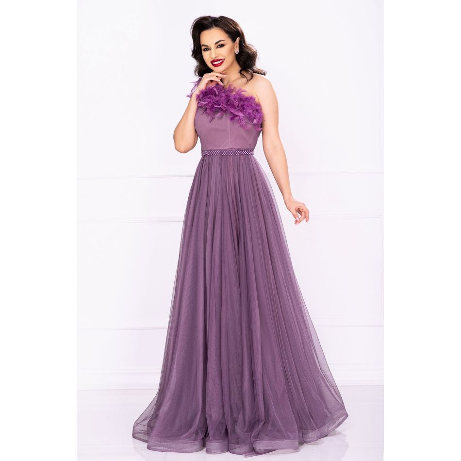 Rochii de nașă pentru nunțile anului 2023 