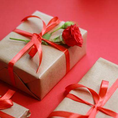 Dragobete vs. Ziua Îndrăgostiților. Cum putem să ne bucurăm de două experiențe diferite ale iubirii?