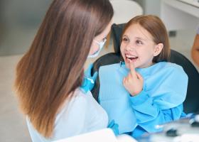 Obiceiuri sănătoase pentru dinți frumoși. Ce trebuie să știe orice părinte