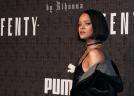 Rihanna și fiica ei, ținute asortate la petrecerea de un an a micuței Rocki. Rochii roz create special de Dior