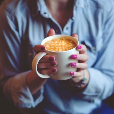 E vremea vacanțelor, e anotimpul culorilor și al bucuriei