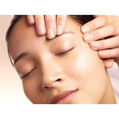  Noul trend in estetica: revitalizarea tenului cu acid hialuronic!