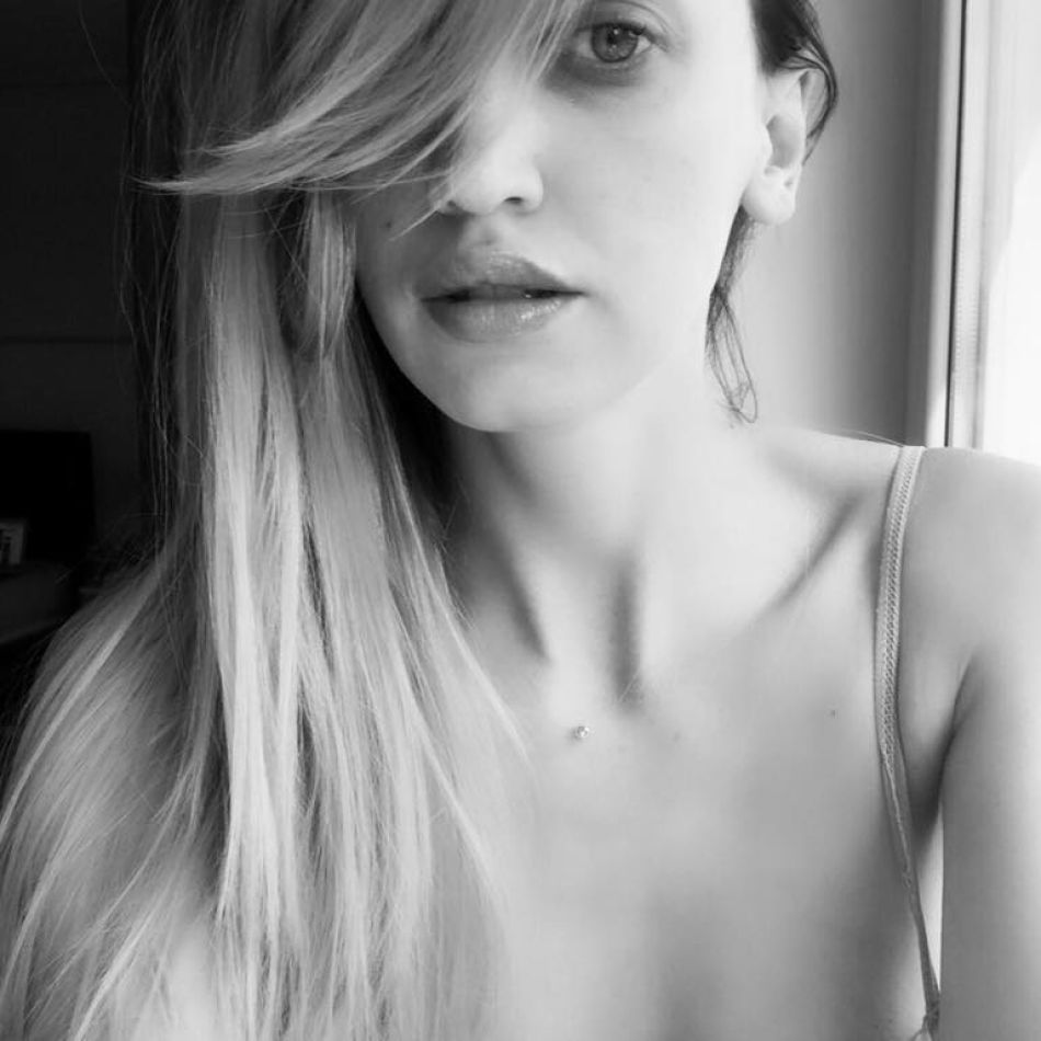 Ilona Brezoianu, în ipostaze tandre alături de iubit! Cine este bărbatul care i-a furat inima actriței?