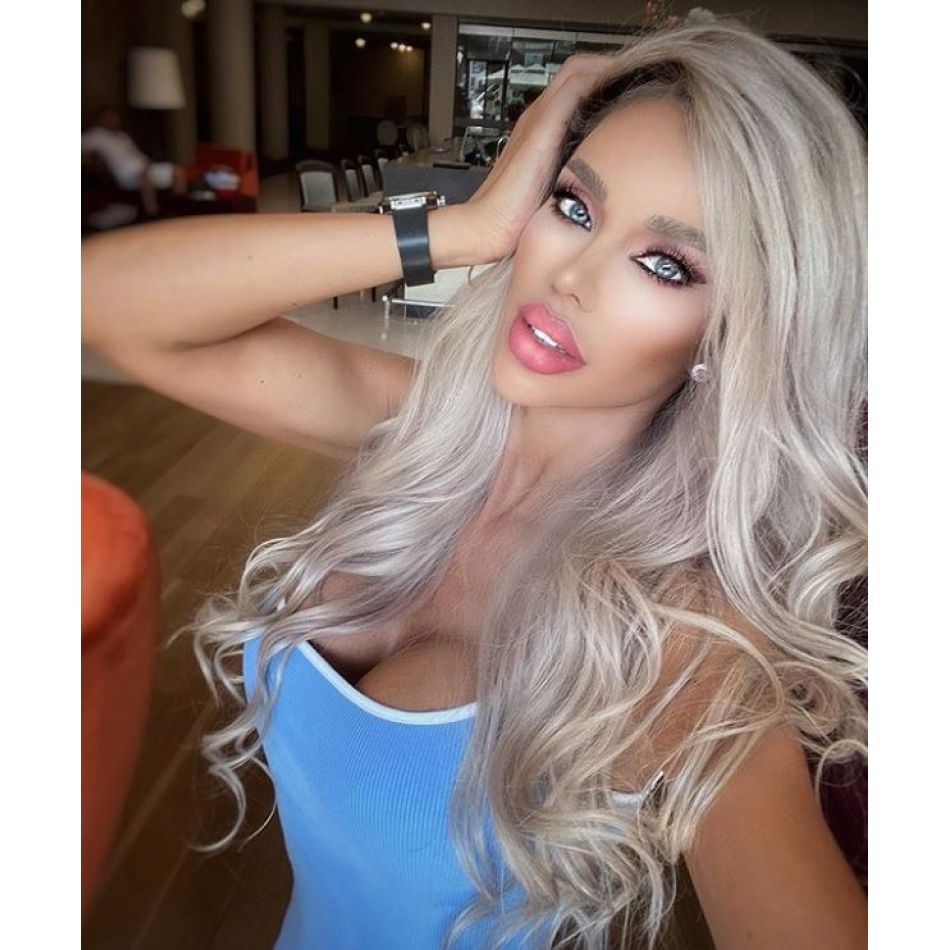 Bianca Drăgușanu, buimacă după ce s-a trezit din anestezie.  Ce a pățit vedeta de această dată?