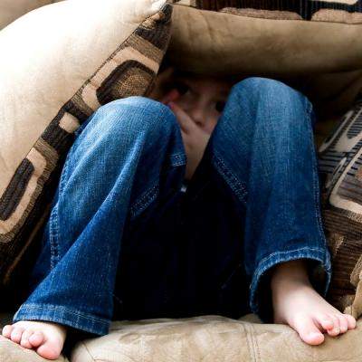 Studiu: Anxietatea, cel mai des diagnostic psihologic pus copiilor in pandemie
