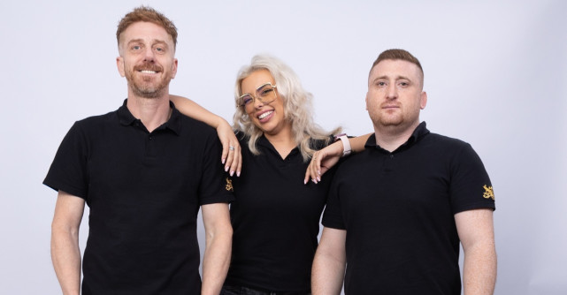 Interviu cu Teo Cosma de la Vânătorii de comori: România  - Păpușile Arădeanca din România au fost un obiect unic în istorie