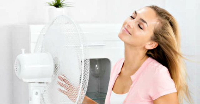 Stii sa faci fata caldurii in mod economic? 3 trucuri de a racori locuinta si a reduce consumul aerului conditionat