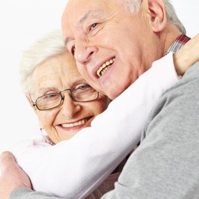 8 Sfaturi esentiale de la bunici pentru o casnicie fericita