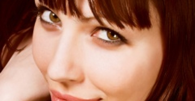 Practic: Machiajul minimal iluminator