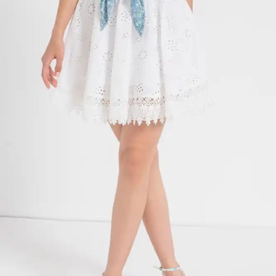 Fustele plisate: 20 de modele minunate pentru orice garderobă