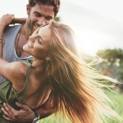 5 Lucruri pe care un bărbat le face doar atunci când este îndrăgostit cu adevărat