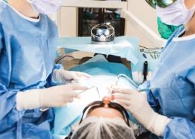 De ce să mergi la o clinică dentară în București: pentru igienă dentară sau intervenții complexe?
