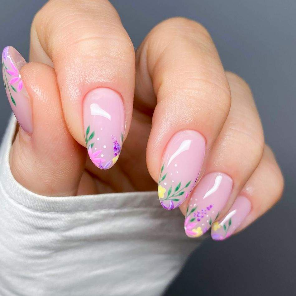 FOTO: Modele de manichiură finuță: idei elegante pentru un look delicat și modern