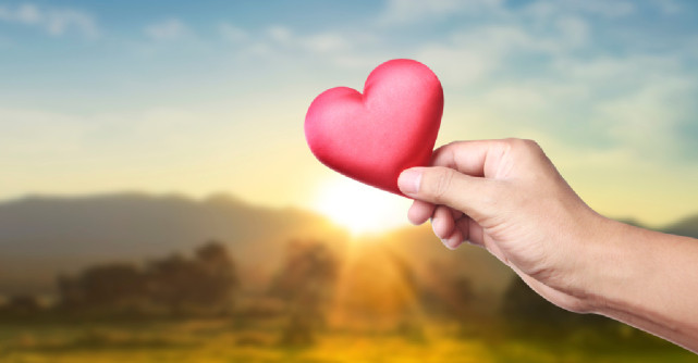 Ce inseamna cu adevarat sa te iubesti pe tine insati: cele 5 acte de bunatate pe care trebuie sa ti le oferi 