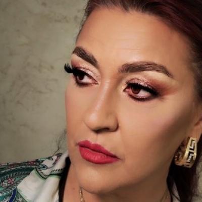 Rona Hartner, în gândurile și rugăciunile a mii de oameni. Mesajul cutremurător postat de sora artistei