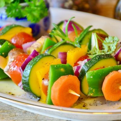 File de peste cu legume la tava, reteta fara gluten si cu doza dubla de omega-3