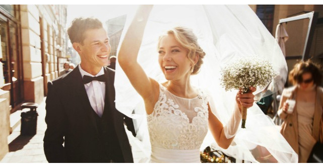 De ce ne lasam sotiile singure intr-o casatorie construita pentru doi?