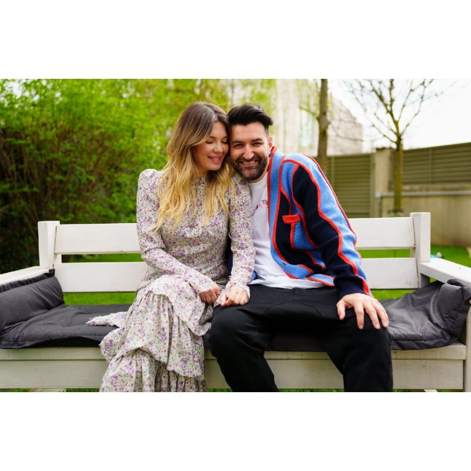 Pe aceeași bancă a mărturisirilor pe care au spus că vor deveni părinți, Smiley și Gina Pistol anunță că se căsătoresc 