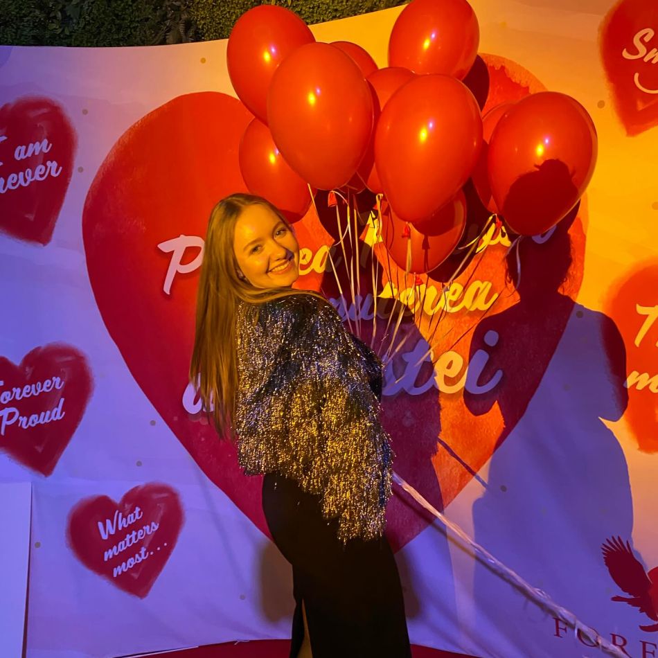 Alexia Tudose, fata cu brațele reatașate, a impresionat o țară întreagă cu vocea ei și cu o poveste de viață extraordinară