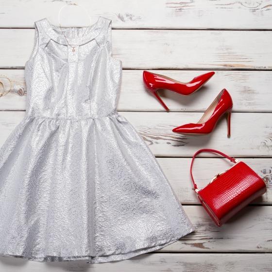 Cum poti purta rosul de Craciun