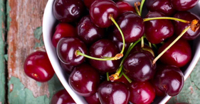5 masti de fata cu CIRESE pentru un ten RADIANT