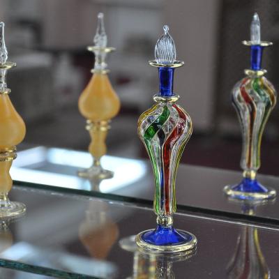 Top 5 parfumuri care au făcut istorie: Poveștile parfumurilor eterne