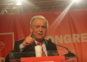 Ion Iliescu, supus unei proceduri sub anestezie generală. Medicii au descoperit probleme de natură oncologică