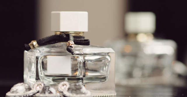7 Parfumuri speciale care sa iti aduca aminte de vara