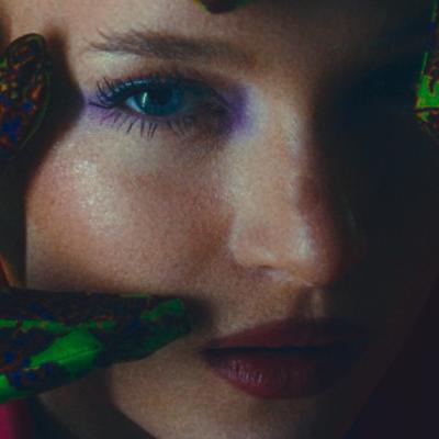 Evelina Negru lansează single-ul 'Oglinda'