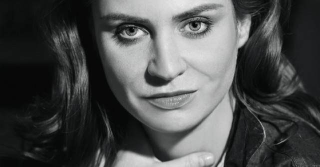 Interviu Adina Buzatu: Dezastrele vestimentare vin din necunoasterea propriului corp