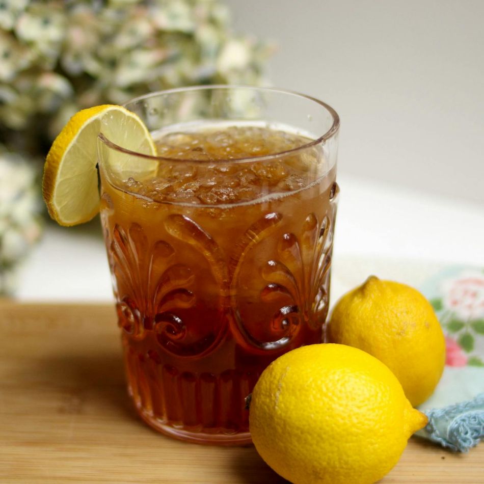 Cum facem Iced Tea acasă: Rețetă și ghid complet
