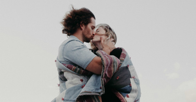 5 Lucruri pe care să le faci pentru o relație de cuplu fericită și autentică