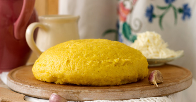 Câte calorii are mămăliga? Este sănătos să mâncăm mămăligă?