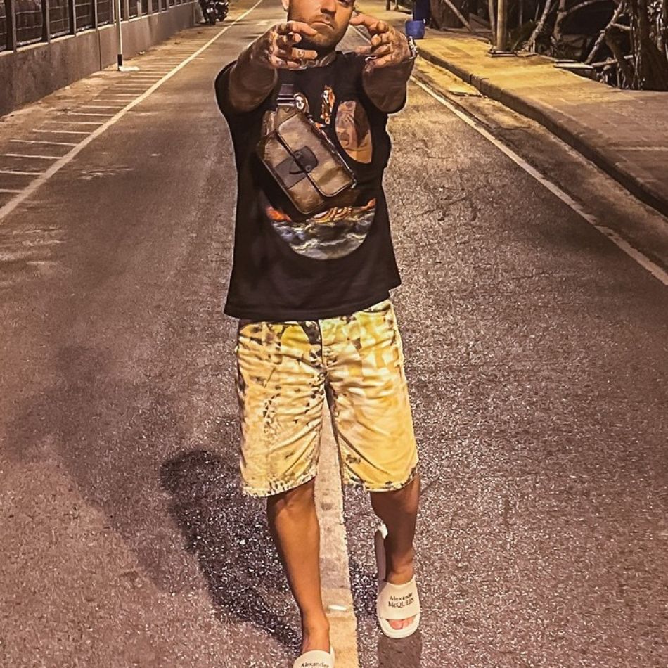 Scandal la alegeri: TJ Miles, dat afară din secția de votare – votul a fost posibil doar cu ajutorul AEP. Ce a pățit artistul