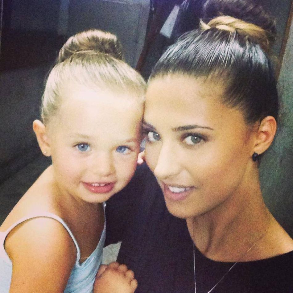 Antonia crede ca s-a îngrășat și caută motivația de a merge din nou la sală: Oficial sunt în etapa mea de grăsuță. Fără dubii