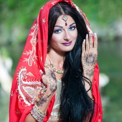 Secretele Indiei: Henna pentru par si suflet