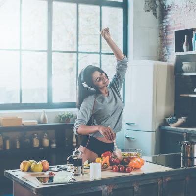 5 lucruri pe care să nu uiți să le faci pentru tine când ești într-o relație