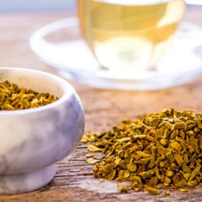 Cum se prepară corect ceaiul de vâsc + beneficii pentru sănătate