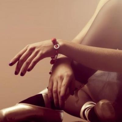 Video: Willow Smith danseaza prin foc