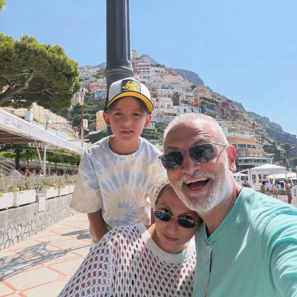 Damian Drăghici și Cristina Stroe au făcut pasul cel mare în secret! Detaliul de pe cutia de pizza le-a dat de gol