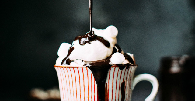 Esti dependenta de ciocolata? Iata 7 trucuri salvatoare