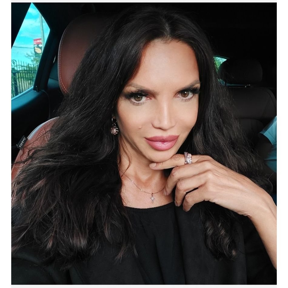 Cristina Spătar s-a căsătorit civil cu Vicențiu Mocanu, la doar 5 zile după cererea în căsătorie!