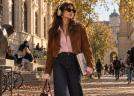 Jacheta scurtă din piele întoarsă în 5 outfituri de septembrie: combinațiile care fac tranziția spre toamnă mult mai stylish