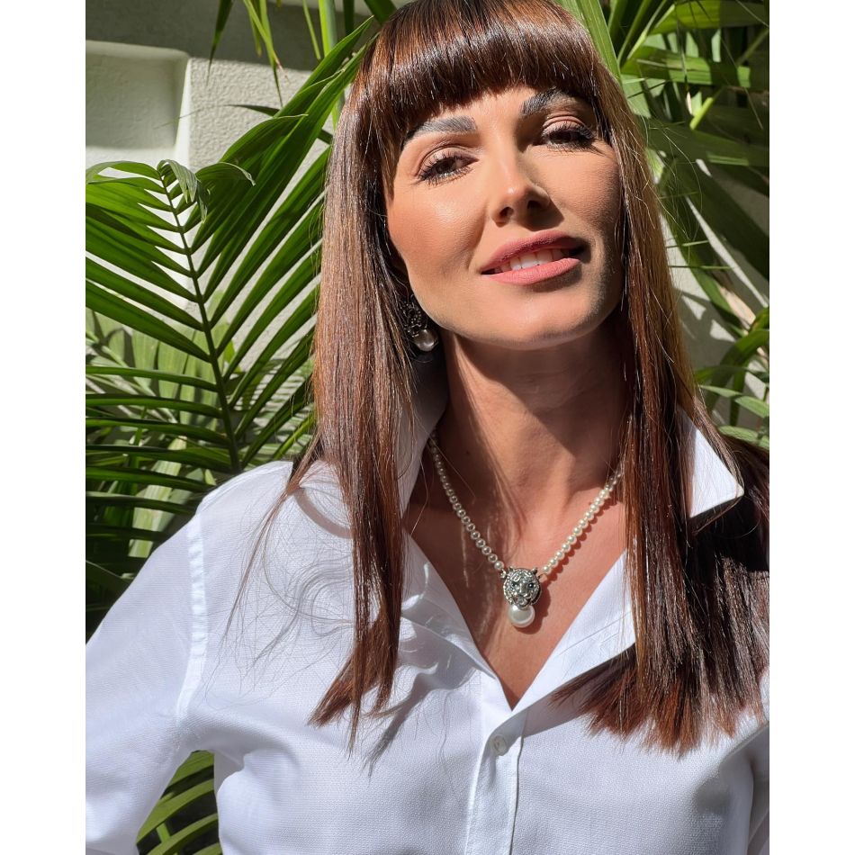 În timp ce Ilinca Vandici anunța despărțirea, Andrei Neacșu era în vacanță alături de o tânără misterioasă