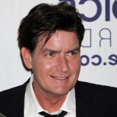 Charlie Sheen a terminat-o cu Two and a Half Men